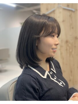 ウチコ 平尾店(u.chi.ko_si) 大人女性のレイヤーカットとモカグレージュ