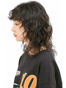 ラレイ ハラジュク(Lalei harajuku) 原宿レイヤーカットウルフカットスパイラルパーマくるくるパーマ