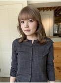ミルクティーベージュ