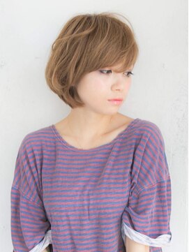 リリアン 表参道(relian) フェミニンな前下がりショートボブ