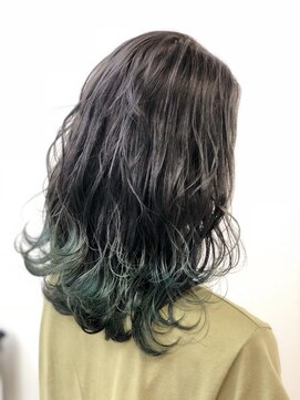 トウキョウヨシつね 御幸ヶ原店(TOKYO Yoshi) ハイライト☆裾エメラルドカラー/髪質改善