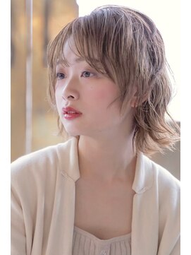 テイラー(Taylor) Taylor☆大宮 大人ショート×ミルクティーベージュ