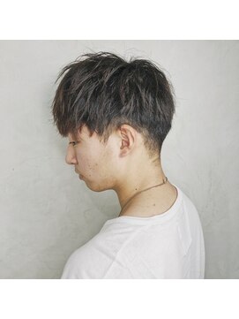 ジゼル(gisele) (石川)刈り上げマッシュ