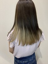 クマ(kuma.)&nbsp;大人かわいい/レイヤーミディ/ワンカール/インナーカラー