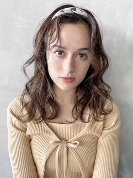 アイティー バイ アルバム 中野店(IT by ALBUM) ミディアムアレンジ_くびれミディイヤリングカラー_28266