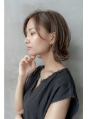 大人可愛い切りっぱなしレイヤーボブ/顔まわり/くびれ/くすみ色