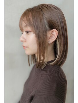 メゾンバイハバナ(maison by HAVANA) 大人かわいいフェザーバングカーキグレージュミディアムウルフ