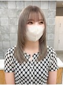 ホワイトベージュ　レイヤー　ミルクティーベージュ　ブロンド