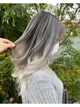 リリー ヘアーアンドビューティー(Lily) バレイヤージュ