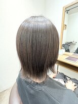 大人可愛い20代30代40代暗髪外ハネショートボブネビージュ