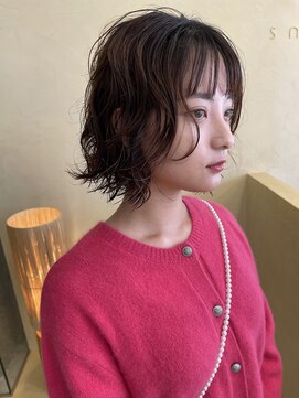 スニュウ(snuw) コテ巻き風パーマ