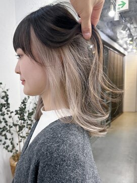 キラ 原宿(KILLA) グレーベージュ_レイヤーロング_インナーカラーイヤリングカラー