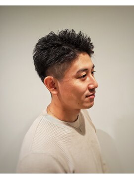 オムヘアーバイグルーマーズ(HOMME HAIR by GROOMER/S) メンズツンツン系7:3ショート HOMMEHAIR2nd江ヶ崎