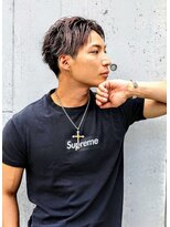 ソーホーニューヨーク ギンザ(SOHO NEW YORK GINZA) センターパートショート 眉毛 スキンフェード 【SOHO銀座】