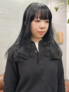 ニール 名古屋 伏見 丸の内(NEELU) 【Neelu_misa】ブルーブラックとレイヤーカット