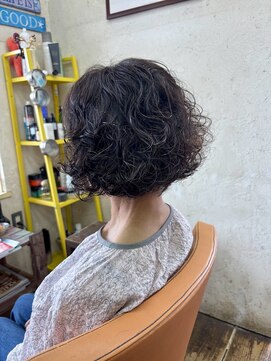 モロ(moro) カールバリュームボブ