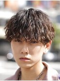 難波ツイストパーマメンズスパイラルパーマフェザーショート色気
