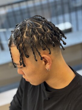 アーバンスタジオトウキョウ 下北沢店(URBAN STUDIO TOKYO) 地毛タイトロープ　[特殊ヘア下北沢/メンズサロン]