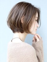 ルーファス 恵比寿南(Ruufus)&nbsp;【40代50代60代】外ハネショートボブ／前髪なし／白髪ぼかし