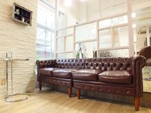 【SALON★】落ち着いた雰囲気の店内と笑顔いっぱいのスタッフがお出迎え★お席へご案内いたします[大井町］
