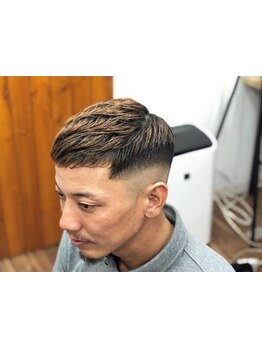 スキンフェードからクラシックスタイルまでグッと締まる男らしい髪型に