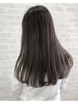 アヴァンス 京橋店(AVANCE) 黄色み/オレンジみを抑えた上品のあるグレージュ