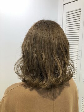 アドラーブル 万代店 (adorable) 【オリーブベージュ】【ブリーチ】10代２０代