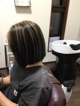 ラシック(La chic) ダイヤモンドブリーチ。