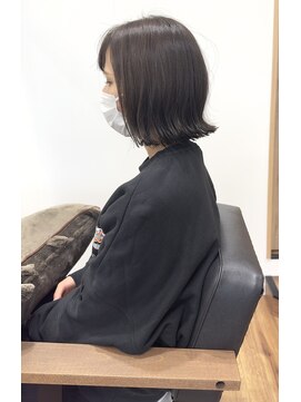シエン(cien) シンプル切りっぱなしボブ