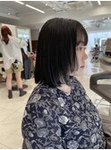 顔周りレイヤーカットスタイル
