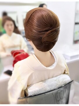 ヘアセット&メイク専門店 カスミ(Kasumi) 和装シニヨンスタイル