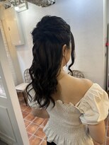 トッカ ヘアアンドトリートメント 難波店 少しドレッシーなハーフアップ