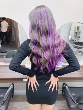 エミーバイモアムー(Emmie byMoremuu) ［南越谷YU-TA］ギャルカラー×カラーハイライト