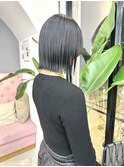 @morii_sandボブウルフ/黒髪/ネビージュ/小顔/ワンレン/大阪梅田