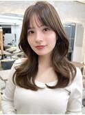 レイヤーカット顔周りくびれヘア