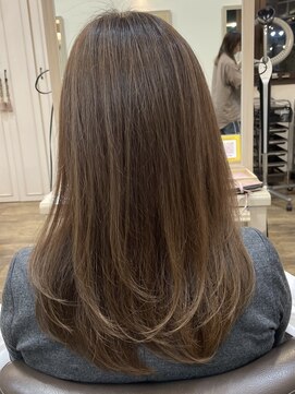 アルターリール(aL ter Rire) イメチェン/ホワイトブロンド/外ハネボブ/美髪/ワイドバング