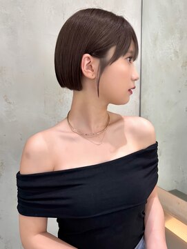 顎ラインのミニマルボブ/ショコラブラウン