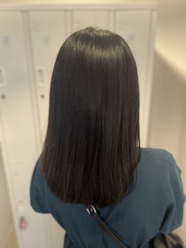 アズーア ヘアーアンドスパ(azure hair&spa) 艶髪ナチュラルストレートミディ