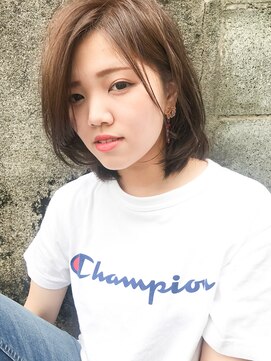 ニコ(niko) ミディアムボブ