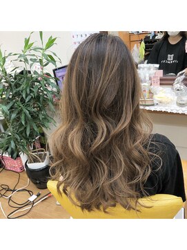 ラチーマ(la.cima) バレイヤージュ