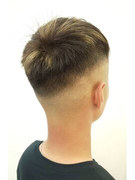 アメイジングヘアー 千歳店(AMAZING HAIR) 【AMAZING HAIR千歳店/村山】フェードカット×ハイライト
