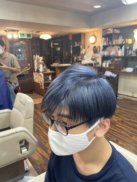 コダマ 大泉学園店(KODAMA) ツーブロマッシュにネイビーブルーをオン！