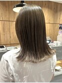シークレットハイライト×オリーブベージュ