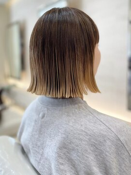 ザビー(THE B) 本八幡×外ハネボブ×グラデーションカラー