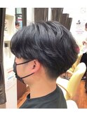 20代30代40代ナチュラル束感マッシュショート×フェザーパーマ