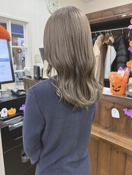 ジャストビューティー リアリー(just beauty Really) グレージュ×巻き髪ヘア【横須賀中央 Really】