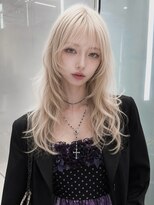 ノラ シンディ(NORA CYNDY)&nbsp;ハッシュカットブロンドカラーハイトーンロングレイヤー