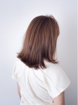 ブル(blu) 肩ハネミディアム