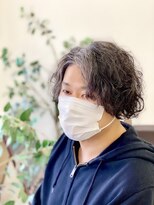 ヘアシエスタ ハル(hair siesta HALU) センターパートパーマスタイル