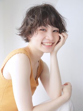 アイティーバイアルバム 松戸店(IT by ALBUM) くせ毛を活かしたマッシュショート_グレージュカラー_48603